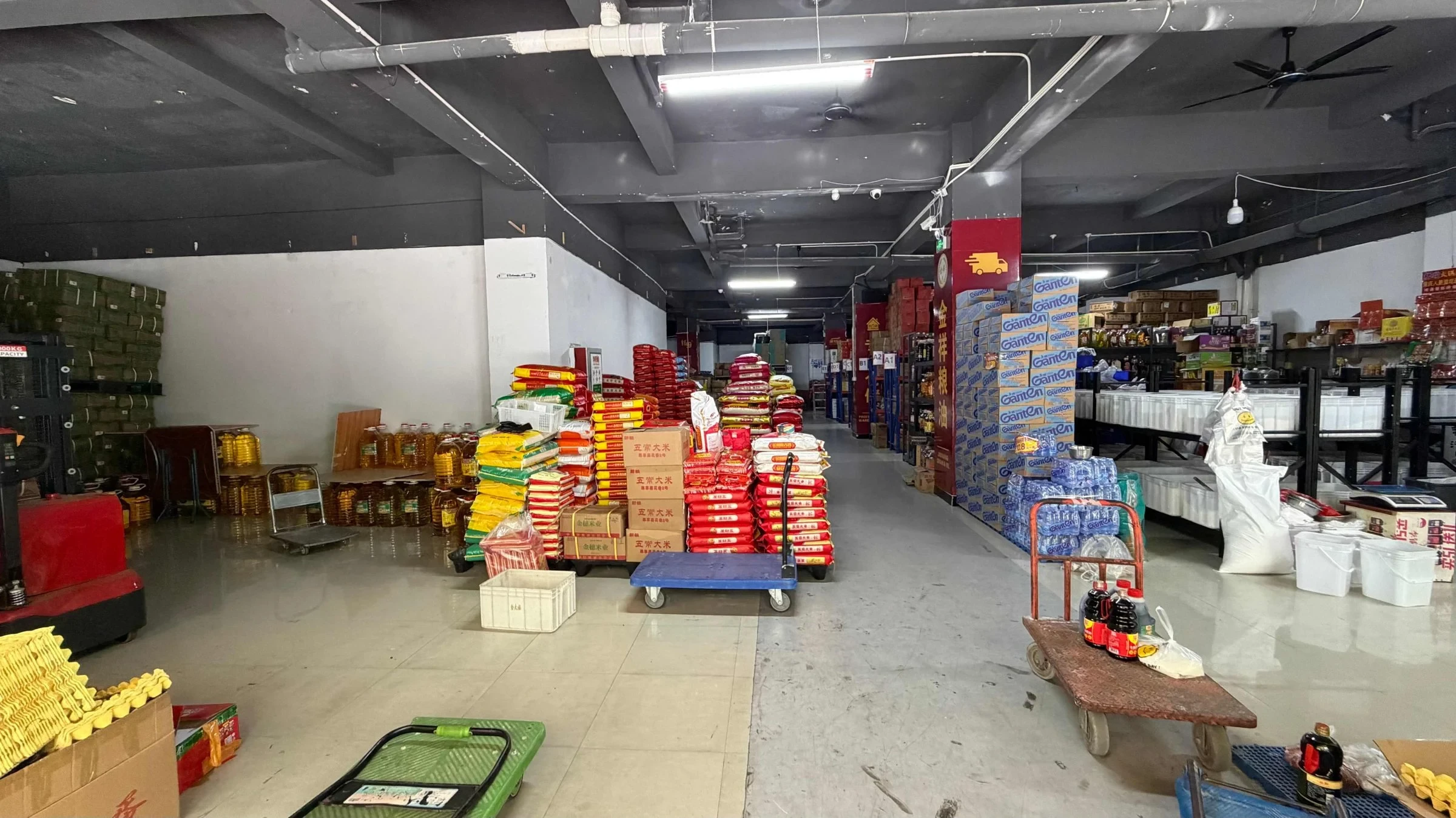 泉州金祥粮油调味批发配送首页仓储配送实景图