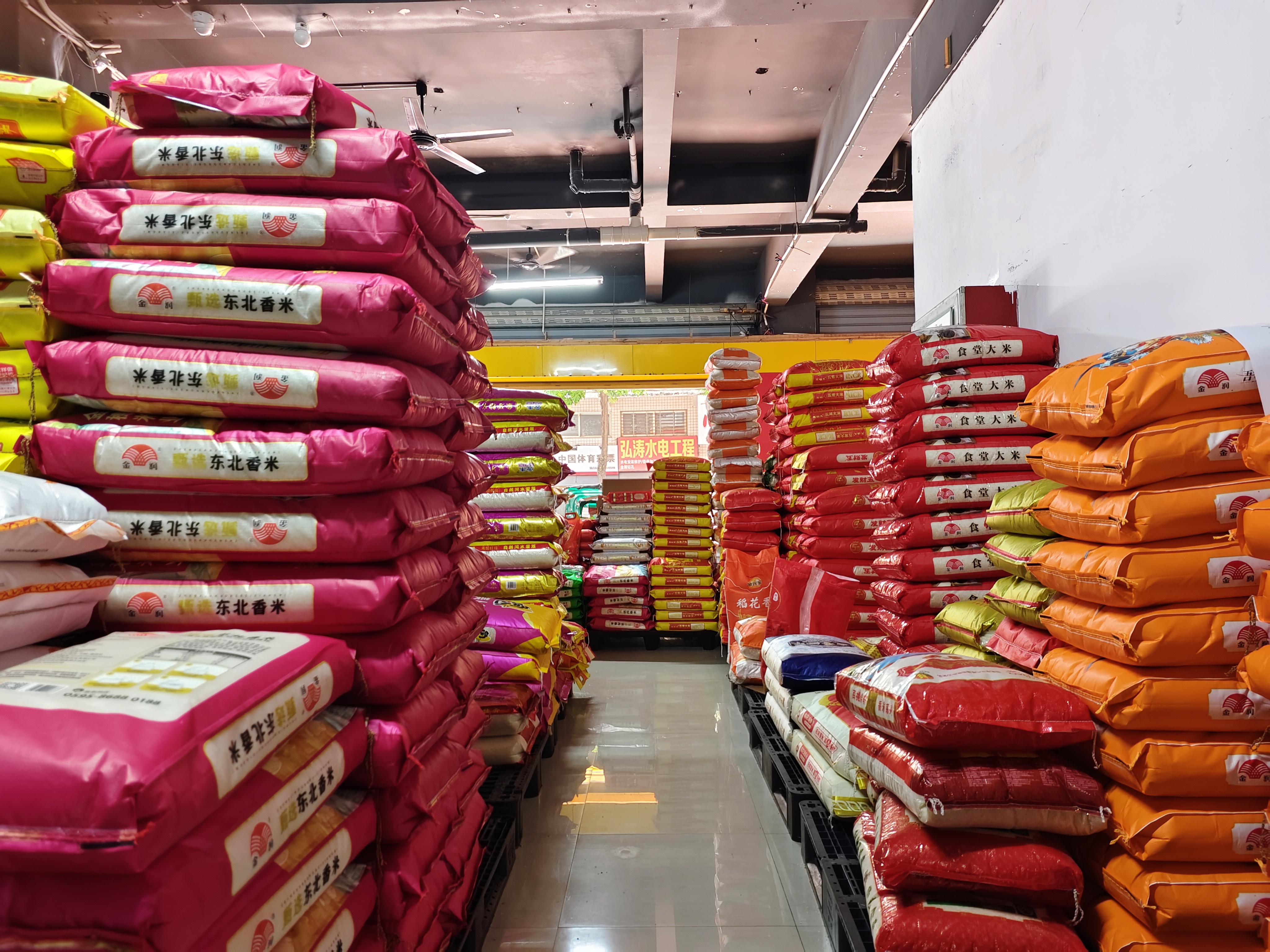 泉州粮油调味品批发配送介绍：满足餐饮门店后厨采购需求